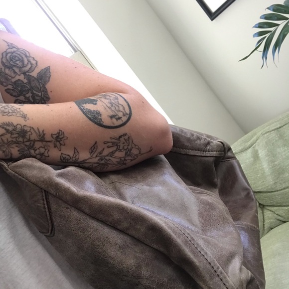 Suede purse! - Picture 2 of 5